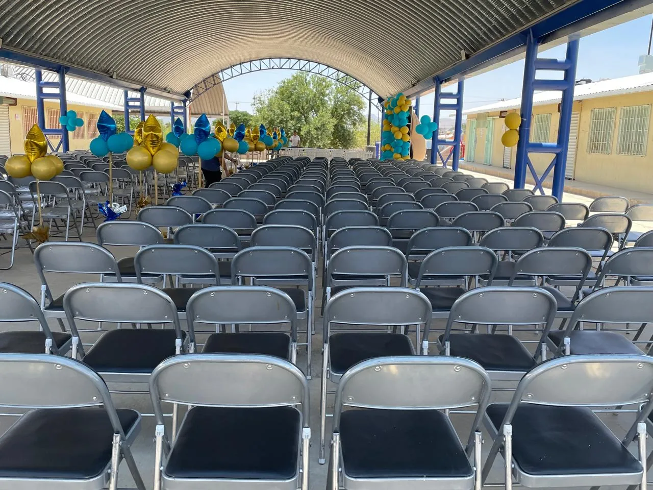 Evento con sillas plegables